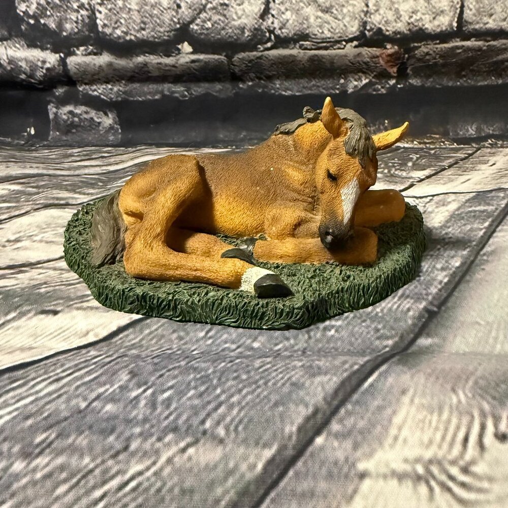 Vintage Living Lying Stone Yearling Horse Resin Statue - 1998